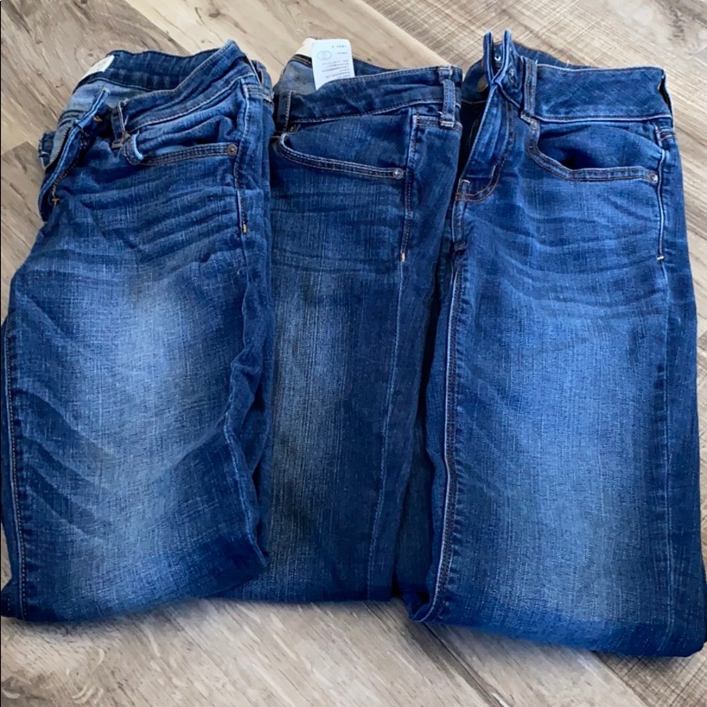 3 pair of jeans